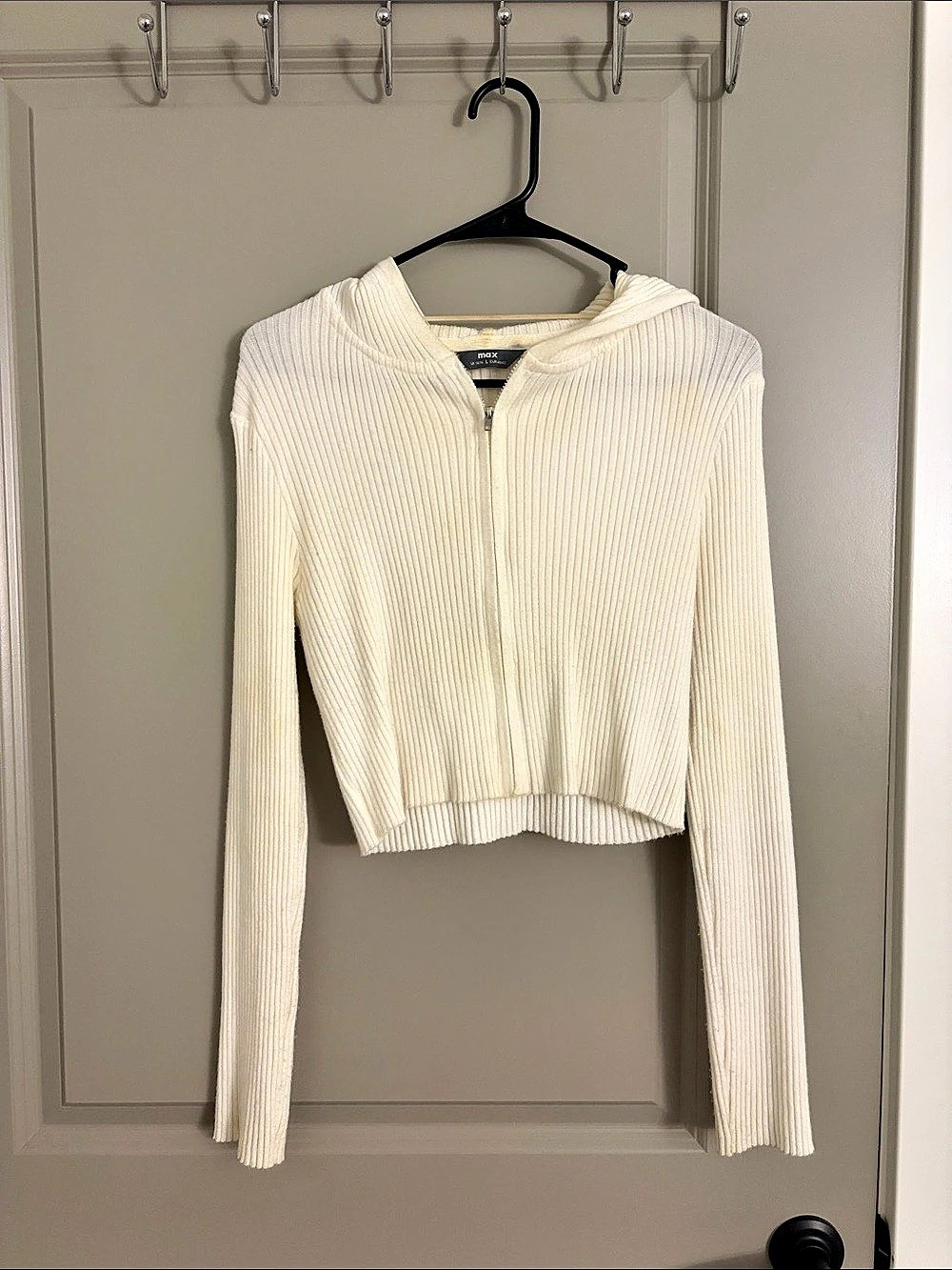 max Ribbed Cowl Neck Cropped Hoodie Sweater in White Size Large Like New
